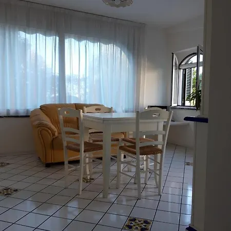 La Casa Bianca شقة