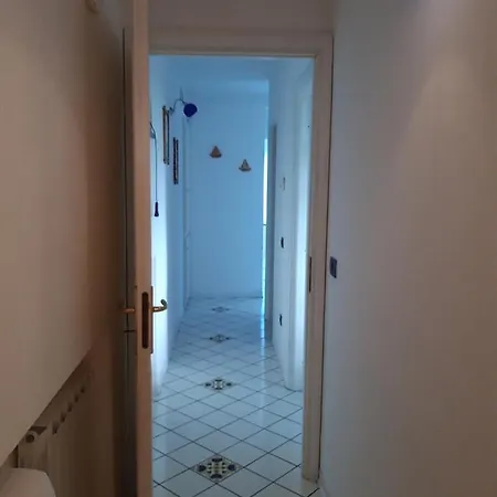 La Casa Bianca * マラテーア